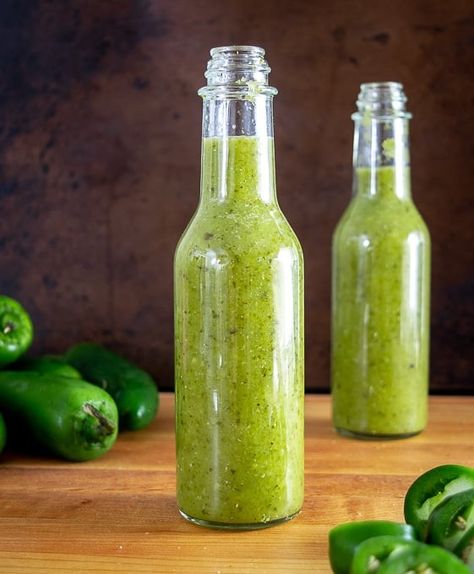 Serrano Hot Sauce Recipe, Jalapeno Hot Sauce Recipe, Serrano Hot Sauce, Hot Sauce Recipe, Preserving Recipes, Homemade Hot Sauce, Jalapeno Sauce, Salsa Guacamole, Habanero Hot Sauce