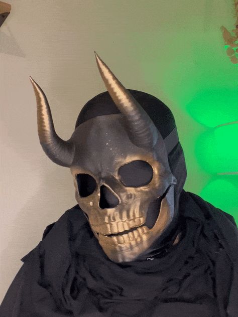 STL file ARTICULATED SKULL MASK WITH HORNS・3D printer model to download・Cults Skull Mask With Horns, Mask With Horns, Mens Outdoor Fashion, Skeleton King, Skull Face Mask, Dragon King, Skull Mask, Incubus, A Skeleton