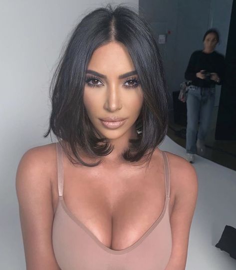 Estilo Kim Kardashian, Kim Kardashian Hair, Hair Flip, Grunge Hair, Dream Hair, Kourtney Kardashian, Cool Haircuts, Kim Kardashian, Bob Hairstyles