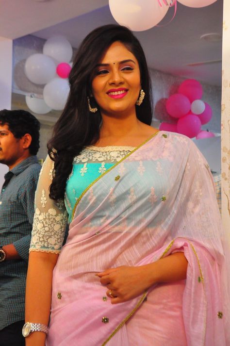 Sree Mukhi, Pink Half Sarees, Kajal Agarwal Saree, Female Celebrity Fashion, Kajal Agarwal, Saree Photoshoot, Blouse Style, Indian Actress Hot Pics, Gate Design