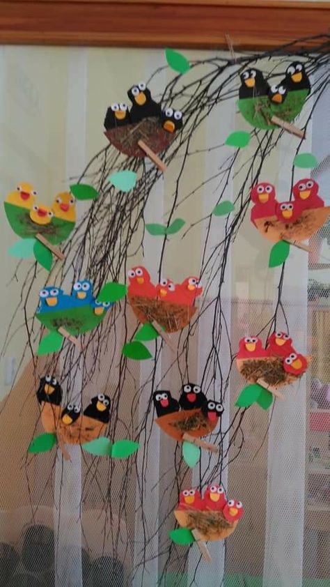 Wiosna Kindergarden Art, Diy – Velikonoce, Bird Nest Craft, Diy Crafts For School, Spring Crafts For Kids, Hand Crafts For Kids, Bird Crafts, Bird Theme, Easter Decorations Vintage