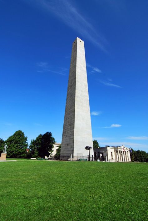 The Bunker Hill Monument has steps leading to the top for great views of Boston. Charlestown Massachusetts, Battle Of Bunker Hill, Bunker Hill Monument, Granite Monuments, Visiting Boston, Boston Things To Do, Bunker Hill, Water Falls, Granite Stone