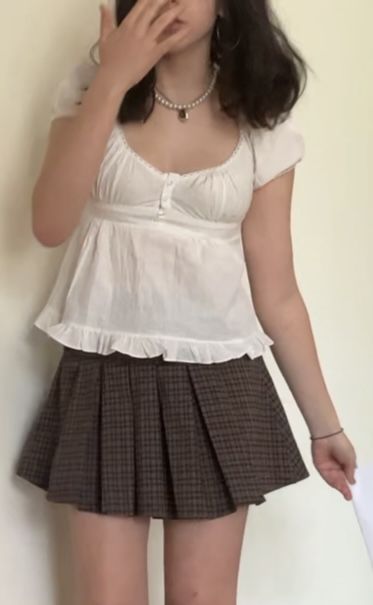 Babydoll Skirt, Babydoll Top With Skirt, Brown Coquette Outfit, Coquette Grunge Outfits, Coquette Grunge, Gloomy Coquette Outfit, Babydoll Top Outfit, Brandy Melville Skirt, Brandy Melville Outfits