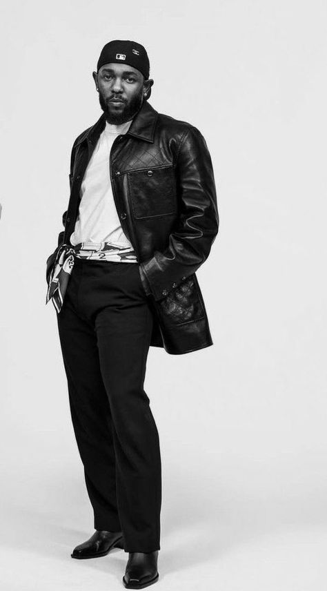 Kendrick Lamar Style Fashion, Kendrick Lamar Suit, All Black Leather Jacket Outfit Men, Long Leather Jacket Outfit Men, Kendrick Lamar Photoshoot, Rappers In Suits, Kendrick Lamar Outfit Ideas, Narco Fashion, Kendrick Lamar Fits