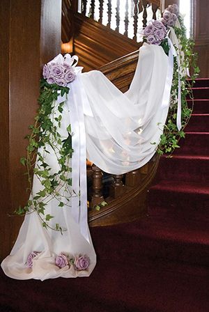 swags and floral staircase decorations for indoor wedding ideas Wedding Staircase Decoration, 2020 Hair Trends For Women, Wedding Stairs, 2020 Hair Trends, Wedding Staircase, Baroque Decor, Wedding Venues Indoor, Staircase Decor, Stair Decor