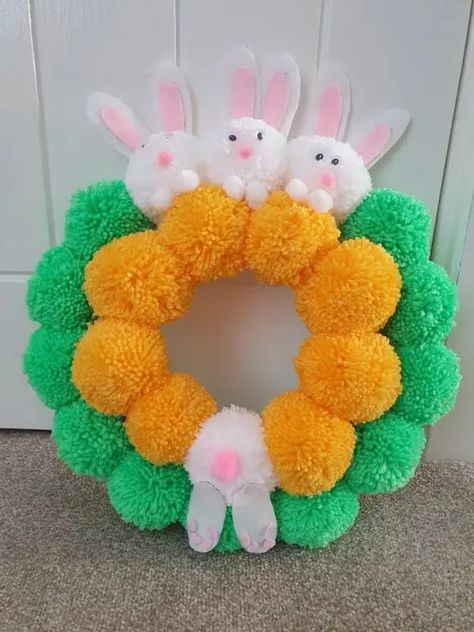 Dollar Store Easter Crafts, Easter Pom Poms, Easter Crafts Dollar Store, Easter Wreath Diy, Pom Pom Wreath, Easter Craft Decorations, Easy Easter Crafts, Easter Bunny Crafts, Spring Easter Crafts