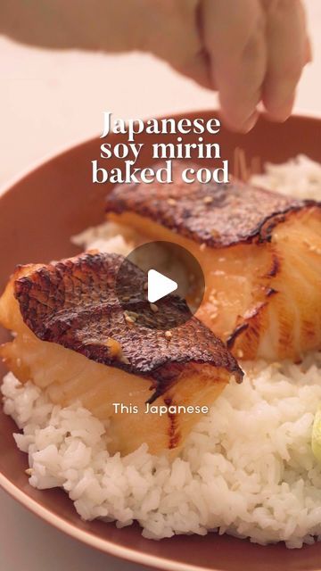 Lisa |  Easy recipes + marriage, mom & home life 🏠✨ on Instagram: "Japanese mirin baked cod | This marinade is hands down one of my favourite ways to enjoy fish. It only takes 4 ingredients and will taste like something straight out of a Japanese restaurant. Please try it with some yuzu kosho, it’s so so good. 

Using kitchen tools from @wearegoodmaison 

Marinade:
1 tbsp mirin
1 tbsp Japanese soy sauce
1 tsp shiro dashi
1 tbsp sugar

Bake fan mode (convection) 180°C, 15 mins.
Remove bok choy from baking tray.
Switch to broiler/grill mode 200°C for 5-7min

#bakedfish #codfish #fishrecipes #japanesecookjng #japanesecuisine #sghomecooking #sghomeblogger #sgfoodie #sghome #sgfood" Yuzu Kosho, Asian Fish Recipes, Cod Fish Recipes, Savoury Bakes, Fresh Morning, Vegan Snack Recipes, Easy Seafood, Cod Recipes, Savoury Baking