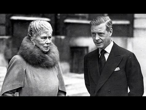 Queen Mary and Edward the Eighth. Edward Windsor, Duke Of Windsor, Marlborough House, Edward Viii, Elisabeth Ii, King Edward, House Of Windsor, Isabel Ii, British Monarchy