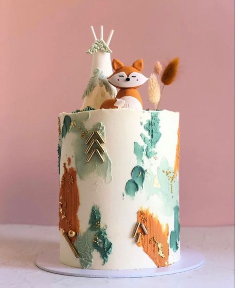 Cake Safari Theme, Woodland Theme Cake, Woodland Birthday Cake, Fox Birthday Party, Bespoke Cakes, Fox Cake, Animals Cake, Woodland Animal Birthday, Gateau Baby Shower