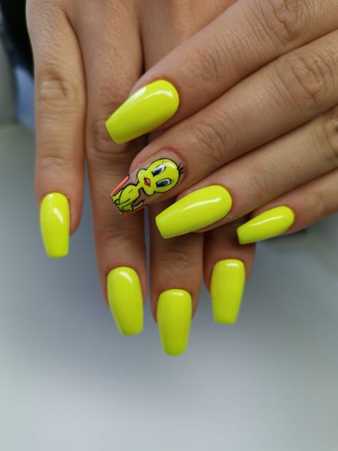 Tweety Nail Art, Looney Tunes Nail Art, Funny Nails Design Hilarious, Tweety Bird Nails, Tweety Nails, Looney Tunes Nails, Garfield Nails, Nails Matching, Bird Nail Art