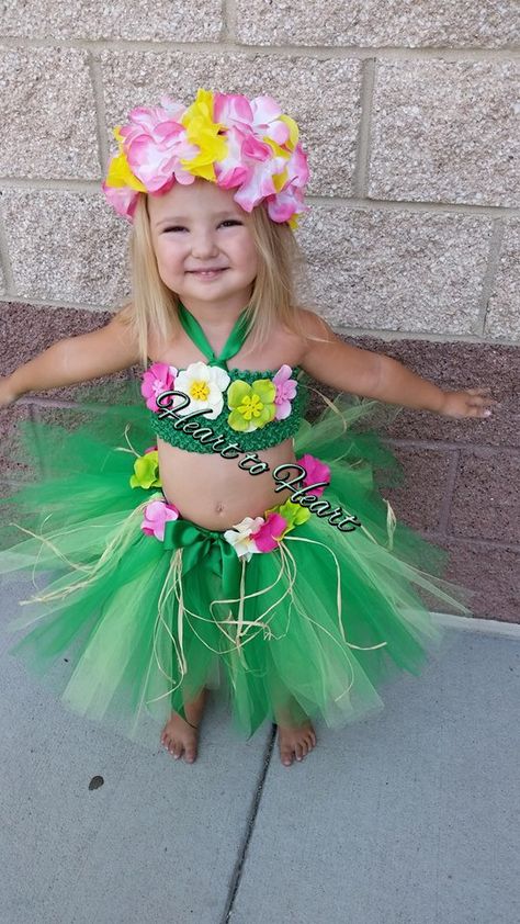 Hula girl green floral tutu outfit luau tutu by HeartTOHeartCO Hawaiian Themed Outfits, Luau Party Food, Hawaiian Costume, Luau Outfits, Hawaiian Party Decorations, Luau Birthday Party, Hawaiian Birthday Party, Moana Birthday Party, Hawaiian Birthday