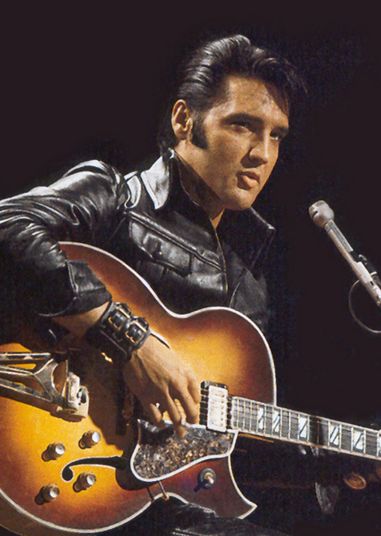 Nothing touches him. Simply the greatest voice I will ever hear. Elvis Presley Live, Elvis Presley Wallpaper, Elvis 68 Comeback Special, King Elvis Presley, Elvis Presley Images, Elvis Presley Pictures, Joseph Jackson, Ralph Macchio, King Of Pop