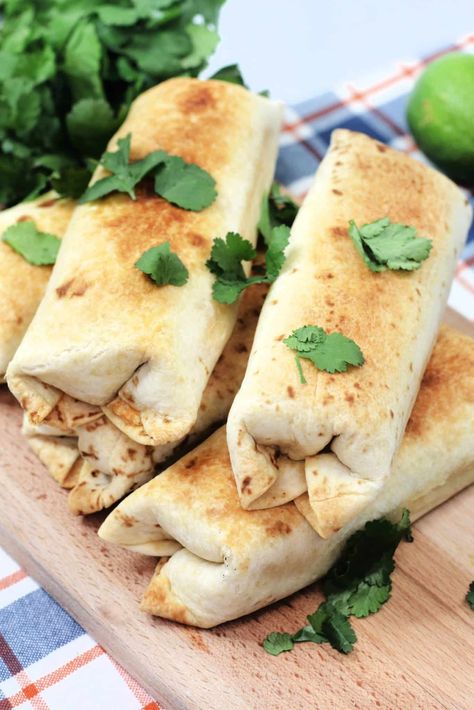 Creamy Baked Chicken Chimichangas - Happy Homeschool Nest Chimichanga Sauce, Chimichanga Recipes, Creamy Baked Chicken, Baked Chicken Chimichangas, Chicken Chimichanga, Chicken Chimichangas, Chimichanga Recipe, Casserole Kitchen, Taco Bake