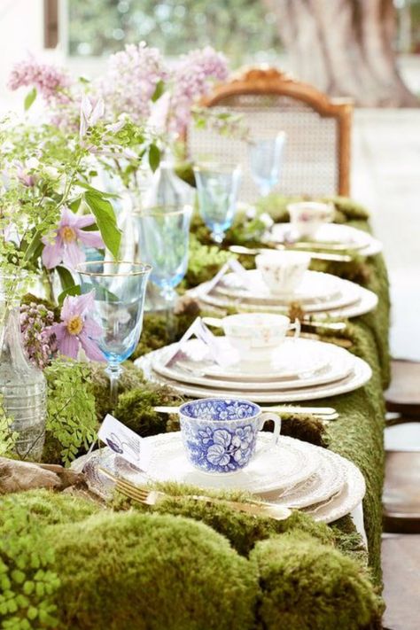 Elegant Tablescapes, Spring Tea Party, Fairy Tea Parties, Tea Party Table, Dreamy Garden, Garden Tea Party, Brunch Table, Tea Party Theme, Spring Tea