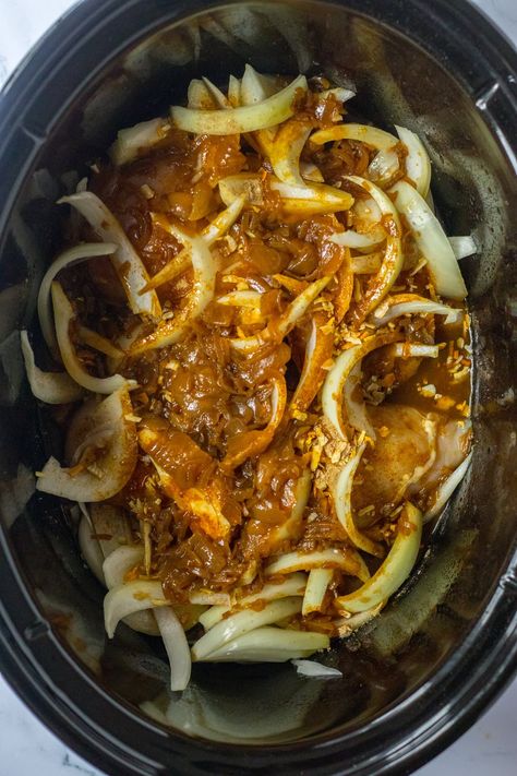 French Onion Whole 30, New York Strip Crockpot Recipe, Recipes Using French Onion Soup Can, Healthy Crockpot Meals Soup, Chicken And Onions Crockpot, Crockpot Chicken French Onion Packet, Best Chicken Crockpot Meals, French Onion Pork Tenderloin Crock Pot, French Onion Dinner Recipes