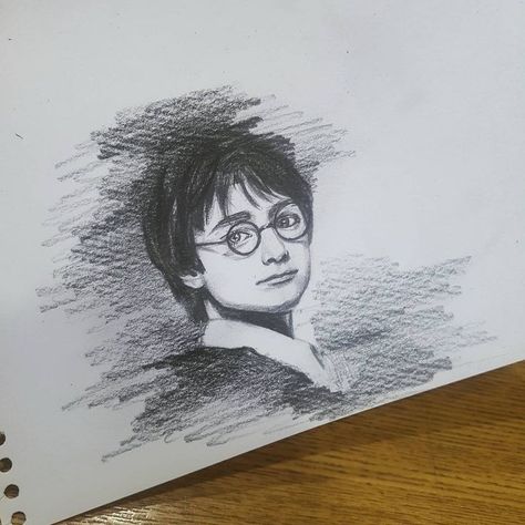 Harry Potter Portraits, Harry Potter Sketch, Harry Potter Art Drawings, Harry Potter Painting, Illustration Doodle, Harry Potter Artwork, Harry Potter Drawings, Beauty Art Drawings, Draw Sketch