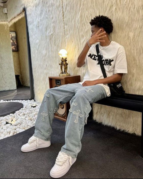 Rapper Style Outfits Men, White Boy Streetwear, Rapper Style Outfits, Kiyan Anthony, Style Outfits Men, Boy Streetwear, Summer Jorts, Mens Photoshoot, Fit Pics