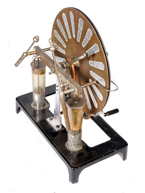 This is a small rare Edwardian Period Wimshurst Machine that is totally complete with the exception one tinfoil contact... easily replaced. It cranks and spins easily but is untested. These smaller examples were mainly used for classroom Electrostatic Generator, Vintage Technology, Steampunk Artwork, Physics Experiments, Stirling Engine, Steampunk House, Steampunk Decor, Machine Shop, Telephones