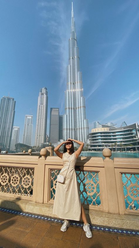 Uae Travel Outfits, Outfit Inspo For Dubai Trip, Photography Poses In Dubai, Cute Outfits For Dubai, Dubai Bling Outfits Lj, Photo Ideas In Dubai, Dubai Mall Photo Ideas, Outfit In Dubai, Dubai Mall Outfit