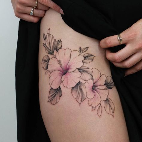 Hibiscus Tattoo 2020073004 - 20 Best Hibiscus Tattoo Designs to Inspire You Hibiscus Tattoos, Hibiscus Flower Tattoo, Hawaiian Flower Tattoos, Hibiscus Flower Tattoos, Simple Flower Tattoo, Hibiscus Tattoo, Scale Tattoo, Foot Tattoos For Women, Large Tattoos