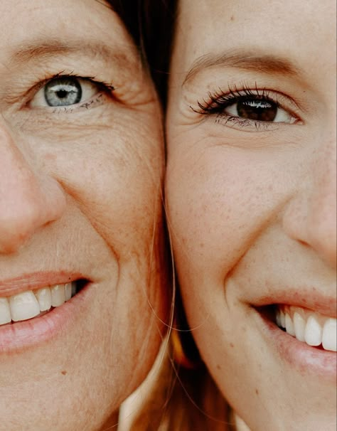 Grandmother Photography, Mother Daughter Photography Poses, Daughter Photo Ideas, Mother Daughter Photoshoot, Daughter Photoshoot, Mother Daughter Photos, Daughter Photography, Family Portrait Poses, Mother Daughter Photography