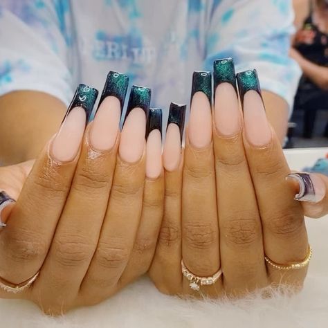 Black Cat Eye French Tip Nails, French Tip Cat Eye, Cat Eye French Tip Nails, Cat Eye French Tip, March Nail, Island Nails, Black French Nails, Tip Nails, Cat Eye Nails