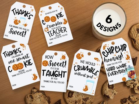 Smart Cookies! Sweet Teachers! We would CRUMBLE, without them! Use this cute gift tags to show your favorite in education how much you appreciate them! Attach this cute tag to a bag of their favorite sweets or a gift card to their favorite bakery! Either way it makes your gift that much sweeter! #smartcookie🍪 #sweetteacher #taw #PTO #PTA #giveateacheracookie Crumble Cookie Gift Idea, Crumbl Cookie Gift Card, Cute Gift Tags, Daycare Gifts, Crumble Cookie, Smart Cookies, Daycare Teacher Gifts, Cookie Gift, Free Gift Tags