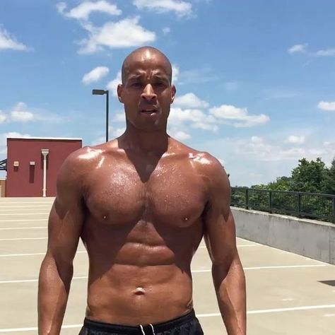 David Goggins Physique, David Goggins Workout, Hard Photos, Gym Physique, Mo Farah, Hard Photo, David Goggins, Dark Skin Men, Student Life Hacks