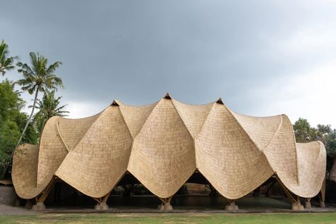 Bamboo Buildings: The 9 Most Beautiful in the World | Architectural Digest Green School Bali, Human Rib Cage, Bamboo Roof, Bamboo Building, Interesting Architecture, Bamboo Structure, Bamboo Architecture, Bamboo Construction, Triangular Pattern