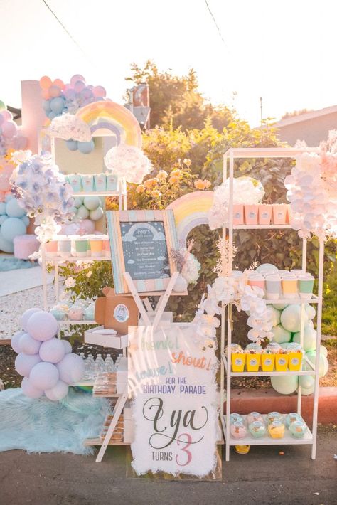 Threenage Dream, Chai Cart, Kids Craft Tables, Pastel Birthday, Rainbow Parties, Rainbow Birthday Party, Dream Party, Rainbow Balloons, Party Printables Free