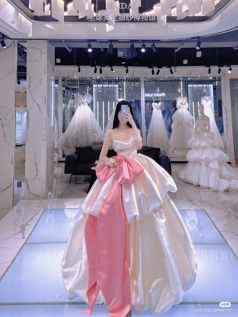 Disney Gowns, Ball Gowns Fantasy, Ethereal Dress, Color Dresses, Kawaii Makeup, Girls Dress Outfits, 파티 드레스, Korean Wedding, Fancy Wedding Dresses