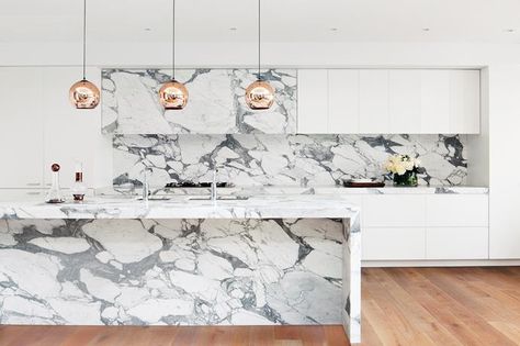 luxury white kitchen Interior Design Guidelines, Kitchens Luxury, Kitchen Gallery, Design Rules, Kitchen Marble, Marble Slab, Luxury Kitchens, Contemporary Interior Design, Counter Tops