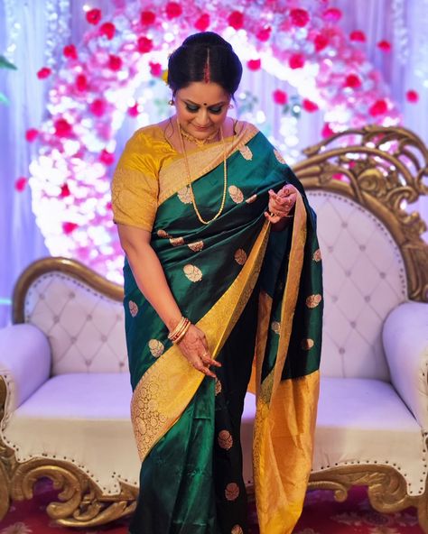 Bengali Wedding Look, Katan Saree, Bengali Wedding, Wedding Guest Looks, Wedding Look, Wedding Looks, Wedding Guest, Silk Sarees, Saree