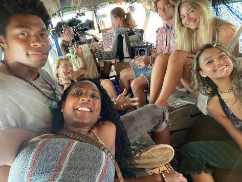 Carlacia Grant on Instagram: "Pogues on a plane ✈️." Obx Funny Pics, Obx Cast Funny, Obx Funny, Obx Cast, Comfort Series, Les Pogues, Breaking Point, The Pogues, Casting Pics