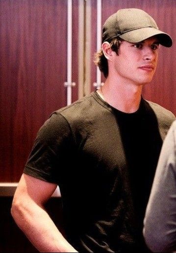 Sydney Crosby, Pittsburgh Pride, Hockey Boards, Hot Hockey Players, Canadian Men, Pittsburgh Penguins Hockey, Sidney Crosby, Penguins Hockey, Ideal Boyfriend