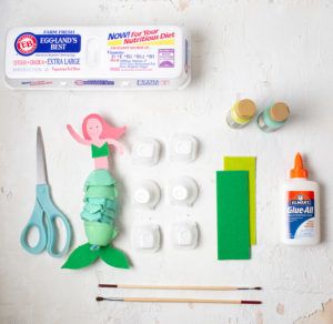 Cleaning Paint Brushes, Toilet Roll Craft, Mermaid Crafts, Egg Carton Crafts, Dragon Crafts, Preschool Arts And Crafts, Horse Crafts, Egg Crafts, Driftwood Crafts