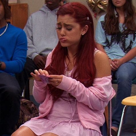 Films And Shit🕸🍭 on Instagram: “Cat Valentine💝 What’s your Mood? (Tv Show: Victorious) • • • #victorious #catvalentine #queen #arianagrande #mood #fashionicon #2000svibes…” Cat Valentine Outfits, Valentine Outfits, Sam And Cat, Cat Valentine, Ariana Grande, Red Hair, Victorious, A Woman, Red