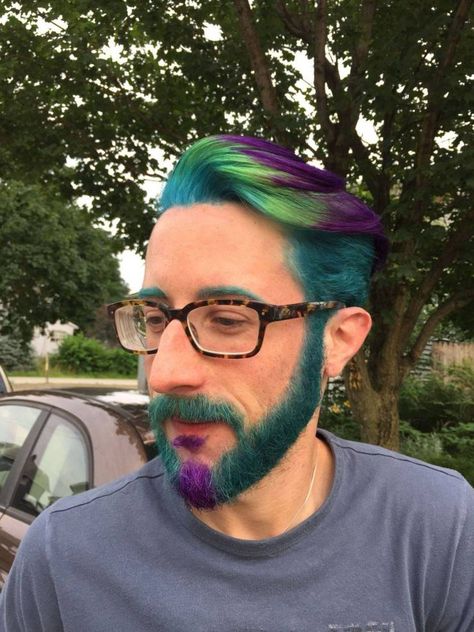 green and purple hair men Merman Hair, Haircuts For Balding Men, Mens Hair Colour, Mens Haircut, Men Hair Color, Extreme Hair, Multicolored Hair, Bald Fade, Men's Haircut