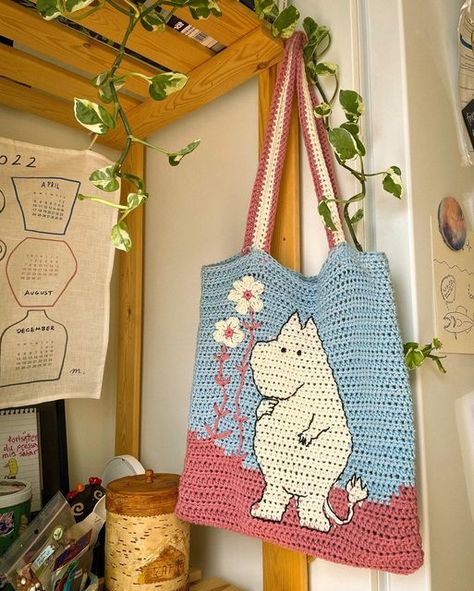 Moomin Diy, Moomin Crochet Pattern, Crochet For Guys, Moomin Crochet Tapestry, Moomin Crochet Pattern Free, Moomin Embroidery, Moomin Alpha Pattern, Moomin Crochet, Crochet Tapestry Pattern Studio Ghibli