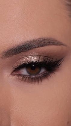 Latte Makeup, Teknik Makeup, Kuas Makeup, Beginners Eye Makeup, Eye Makeup Techniques, Makeup Tutorial Eyeliner, Makeup Artist Tips, Eye Makeup Pictures, Eye Makeup Steps