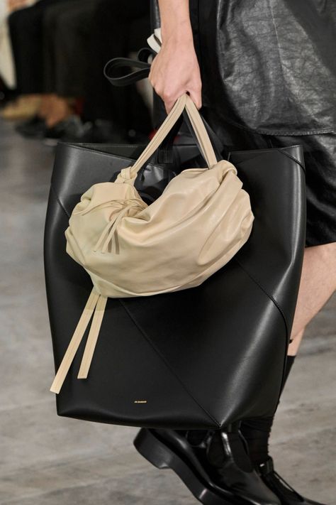 Jil Sander Spring 2024 Ready-to-Wear Fashion Show | Vogue 2024 Bags, Jil Sander Bag, Fashion Runway Show, Soft Bag, Drawstring Bucket Bag, Runway Looks, Bag Trends, Designer Backpacks, Bag Brand