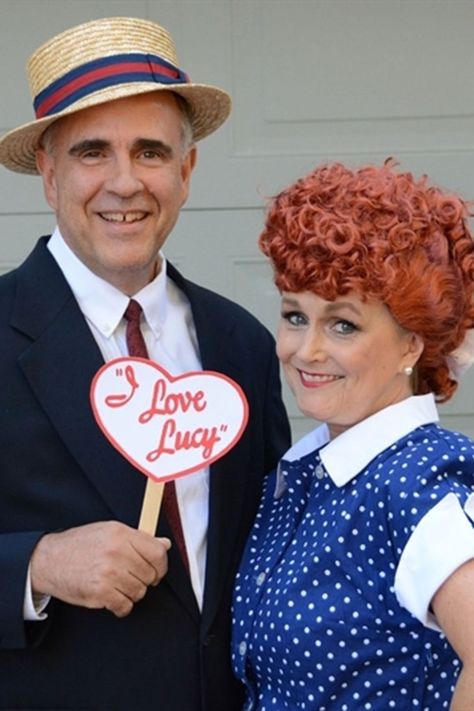 50s Halloween Costumes, Easy Homemade Costumes, Diy Couples Halloween Costumes, Homemade Couples Costumes, Couples Costume Ideas, Halloween Costumes Diy Couples, Girl Group Costumes, Couples Halloween Costumes, Diy Couples Costumes