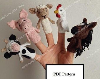 Finger Puppet Patterns, Old Macdonald, Crochet Monkey, Felt Finger Puppets, Crochet Pig, Puppet Patterns, Finger Puppets, Hand Puppets, Crochet Hook Sizes