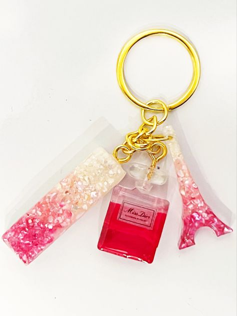 #paris, #resin, #resinart, #eiffeltower, #france, #pink, #diy, Alphabet Keychain, Parfum Bottle, Paris Party, For My Daughter, Uv Resin, Resin Art, My Daughter, To My Daughter, Pink Color