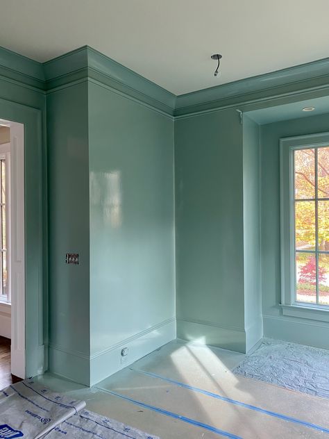 Green Wall Color, Mint Walls, Lacquered Walls, Turquoise Walls, Study Room Design, Painting Walls, Glossy Paint, House Color Palettes, High Gloss Paint