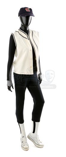 Alice Cullen’s Baseball Costume - Current price: $700 worn in Twilight. Alice Cullen Outfits, Baseball Costume, Baseball Costumes, Twilight Party, Alice Twilight, Twilight Outfits, Royal Costume, Alice Costume, Robert Pattinson Twilight