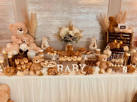 Teddy Bear Baby Shower Ideas, Bear Baby Shower Ideas, Baby Shower Candy Table, Teddy Bear Baby Shower Decorations, Bear Gender Reveal, Teddy Bear Baby Shower Theme, Deco Buffet, Teddy Bear Baby Shower Invitations, Bear Baby Shower Theme