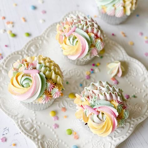 Victoria's Kitchen Cake School on Instagram: “🧁 NEW CLASS 🧁 Multi Coloured Piping Skills class. A short class mastering some beautifully piped and colourful cupcakes 🧁🌈 Vx” Piped Cupcakes, Colorful Cupcakes, Rainbow Pastel, New Class, Cupcakes Decoration, Pastel Rainbow, Piping, Sprinkles, Multi Color