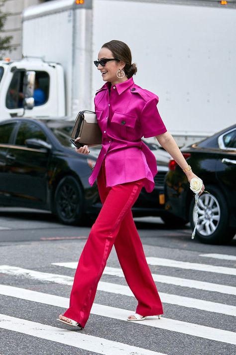 Fuchsia Jacket Outfit, Hot Pink Outfits, Hot Pink Outfit, Pink Obsession, Hot Pink Fashion, Hot Pink Shirt, Hot Pink Blazers, Dopamine Dressing, Vestidos Color Rosa