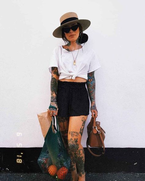 Tattooed model and fashion blogger Sammi Jefcoate Sammi Jefcoate, Closet Goals, Tattoo Model, Mode Inspo, Style Profile, Spring Summer Outfits, Dandy, Fashion Street, Alternative Fashion